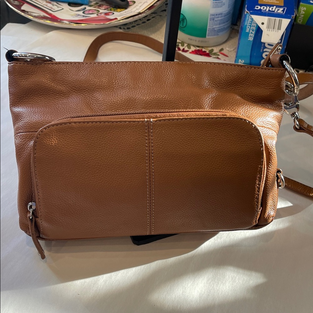 Tignanello Tan Pebbled Leather Crossbody Bag Silver Hardware organizer Y2K